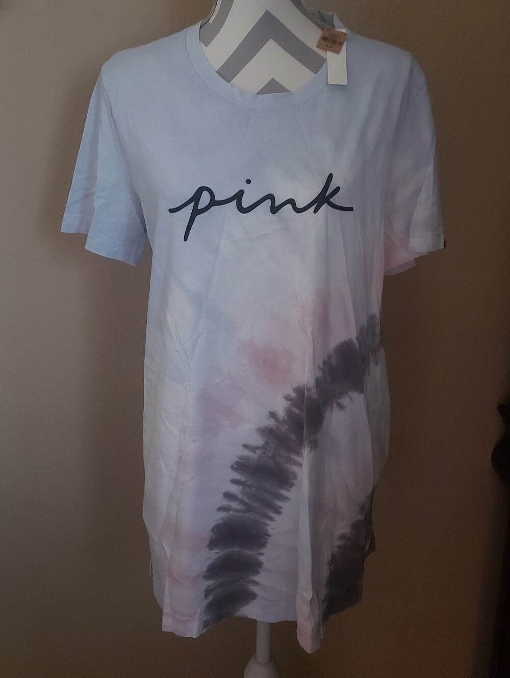 NWT PINK VS Tie Dye Tunic Tee